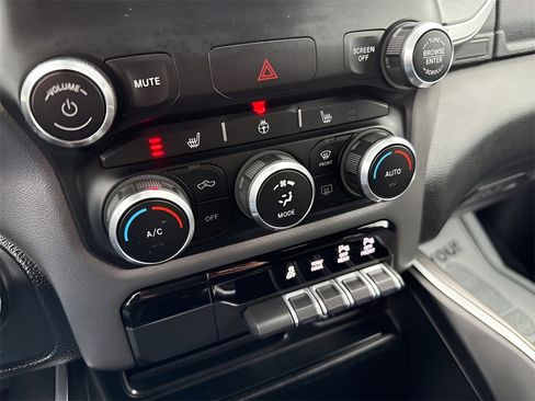 Used 2020 RAM 1500 Big Horn image 22