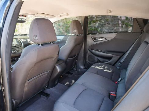 Used 2018 Chevrolet Malibu LS FWD image 18