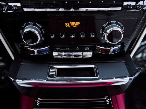Used 2023 Rolls-Royce Phantom Sedan RWD image 84