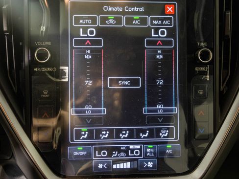 Used 2025 Subaru Crosstrek 2.0i Premium image 28