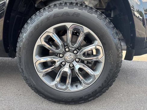 Used 2020 RAM 1500 Laramie w/ Sport Appearance Package AWD/4WD image 13
