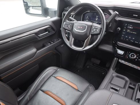 Used 2024 GMC Sierra 3500 AT4 w/ Technology Package AWD/4WD image 20