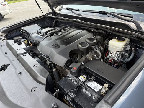 Used 2013 Toyota 4Runner Limited RWD image 26