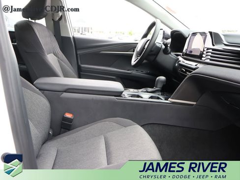 Used 2026 Toyota Camry LE FWD image 9