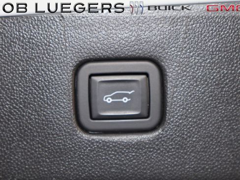 Certified 2022 Chevrolet Blazer Premier w/ Enhanced Convenience Package image 25