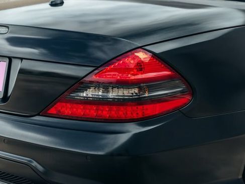 Used 2011 Mercedes-Benz SL 550 image 51