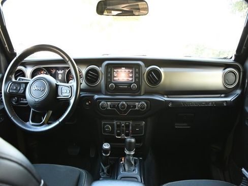 Used 2020 Jeep Wrangler Unlimited Freedom Edition image 20