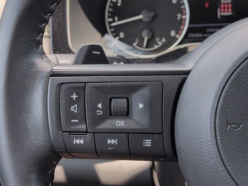 Used 2024 Nissan Pathfinder SV FWD image 26