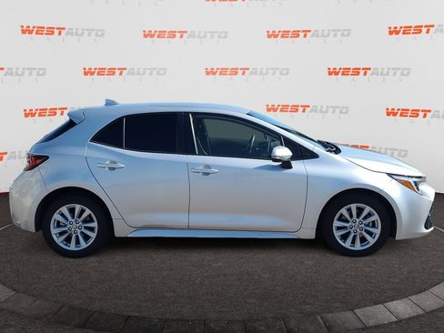 Used 2023 Toyota Corolla SE FWD image 6