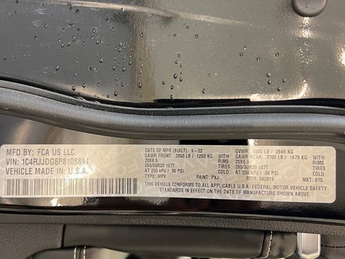 Used 2023 Jeep Grand Cherokee L Overland w/ Advanced Protech Group III image 20