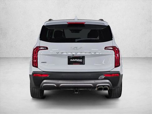 Used 2022 Kia Telluride S image 6