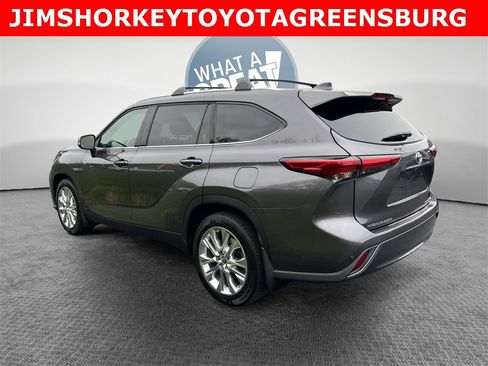 Used 2021 Toyota Highlander Limited image 6