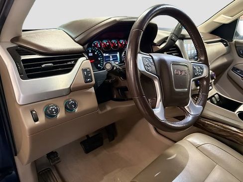 Used 2020 GMC Yukon XL SLT image 9