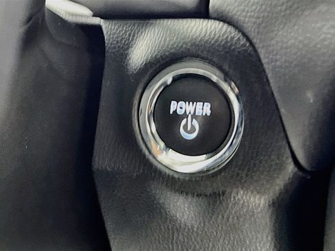 Used 2025 Toyota RAV4 XLE AWD/4WD image 23