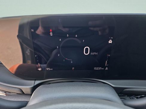 Used 2025 Buick Envista Sport Touring w/ Convenience I Package image 37