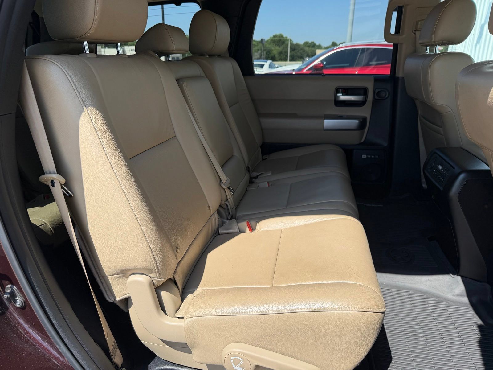 Used 2018 Toyota Sequoia Limited w/ Safety & Convenience Package RWD image 26