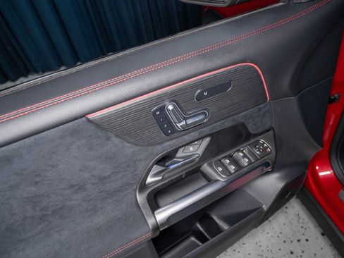 New 2026 Mercedes-Benz GLB 250 4MATIC image 11