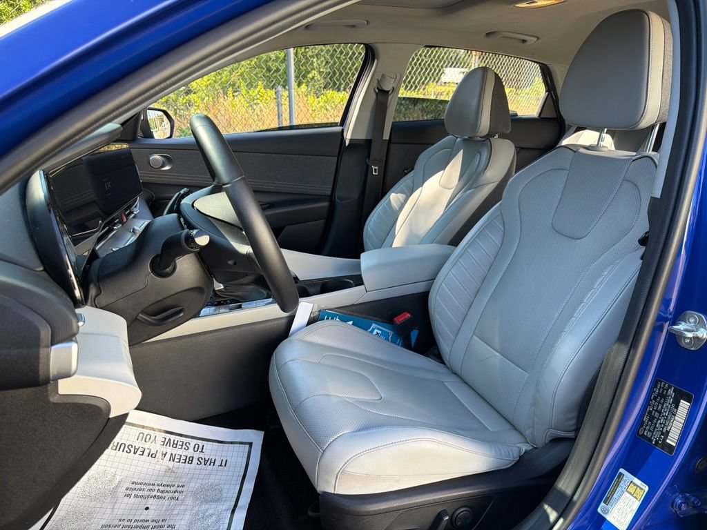 Used 2024 Hyundai Elantra Limited FWD image 21