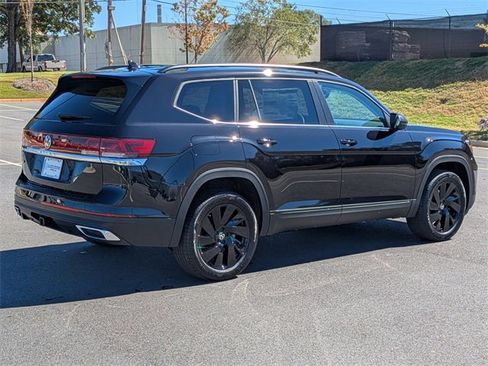 New 2026 Volkswagen Atlas Cross Sport SE image 4