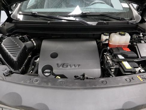 Used 2023 Buick Enclave Essence FWD image 17