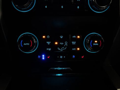 Used 2021 Ford F250 Lariat w/ Lariat Value Package image 34