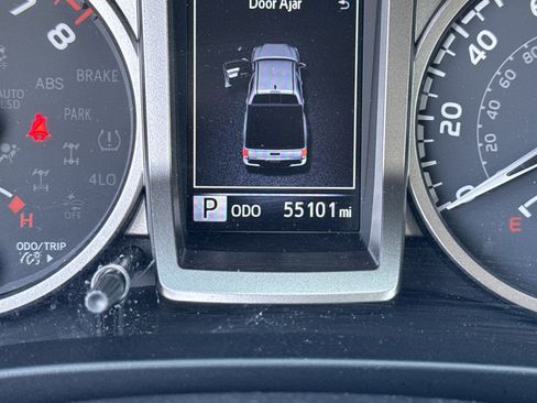 Used 2022 Toyota Tacoma SR5 image 22