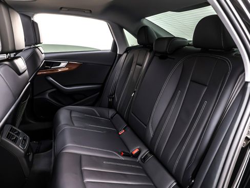 Used 2023 Audi A4 2.0T Premium w/ Convenience Package image 9