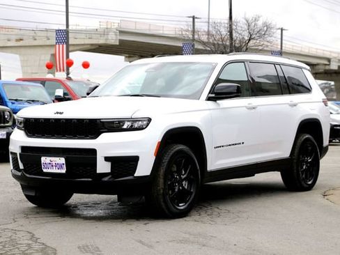 New 2025 Jeep Grand Cherokee L Laredo image 7