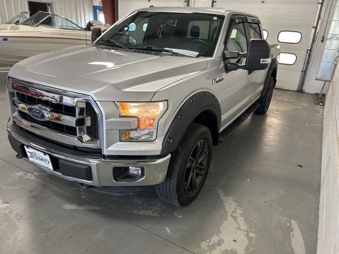 Used 2015 Ford F150 XLT w/ Equipment Group 301A Mid AWD/4WD image 3