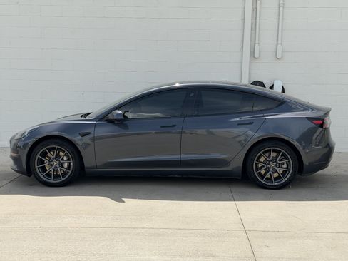 Used 2022 Tesla Model 3 Standard Range RWD image 8