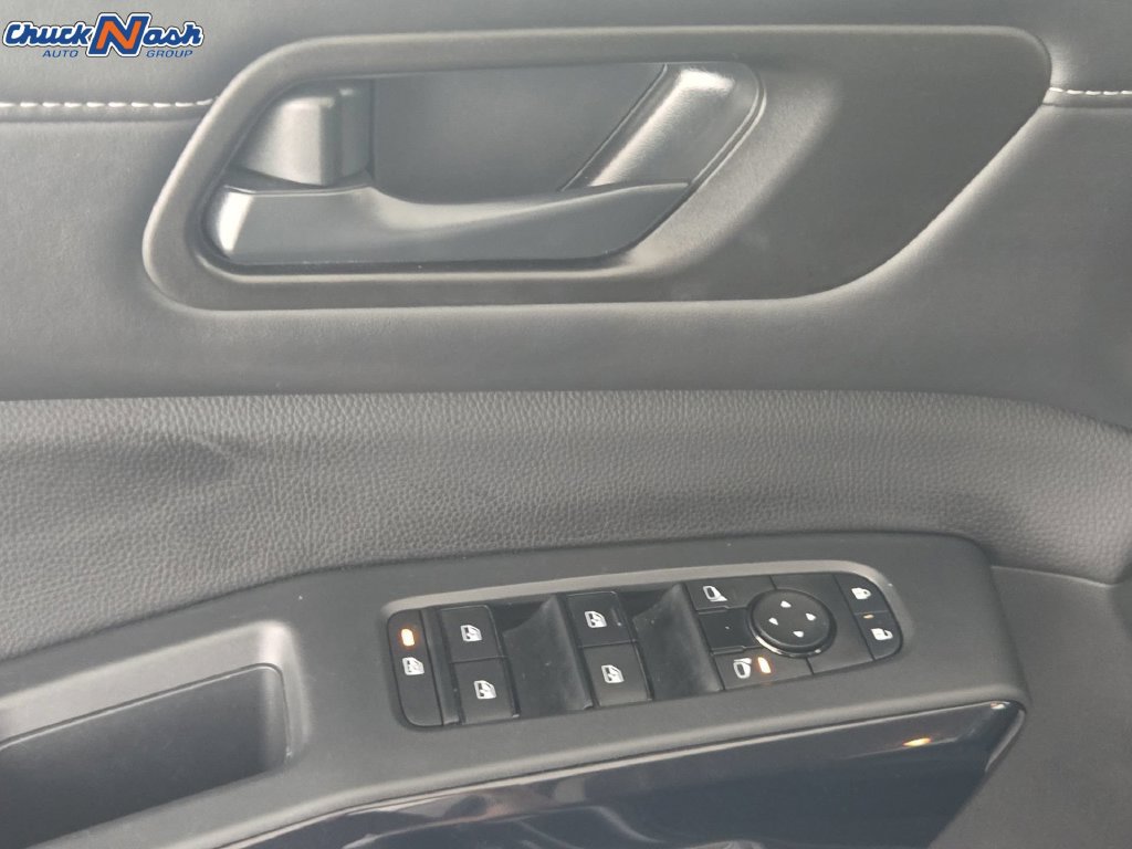 Used 2025 Nissan Pathfinder SV AWD/4WD image 28