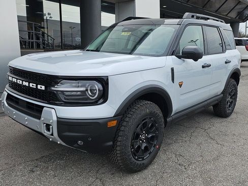New 2026 Ford Bronco Sport Badlands w/ Sasquatch Badlands Package AWD/4WD image 4