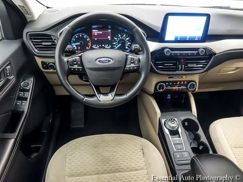 Used 2022 Ford Escape SE w/ SE Sport Appearance Package AWD/4WD image 14