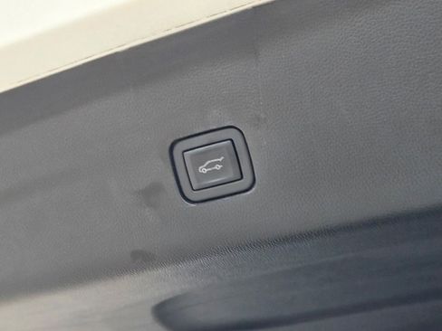 Certified 2022 Chevrolet Traverse RS w/ LPO, Floor Liner Package image 13