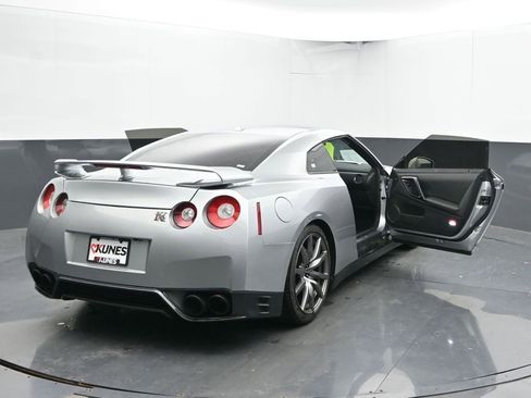 Used 2012 Nissan GT-R Premium AWD/4WD image 57