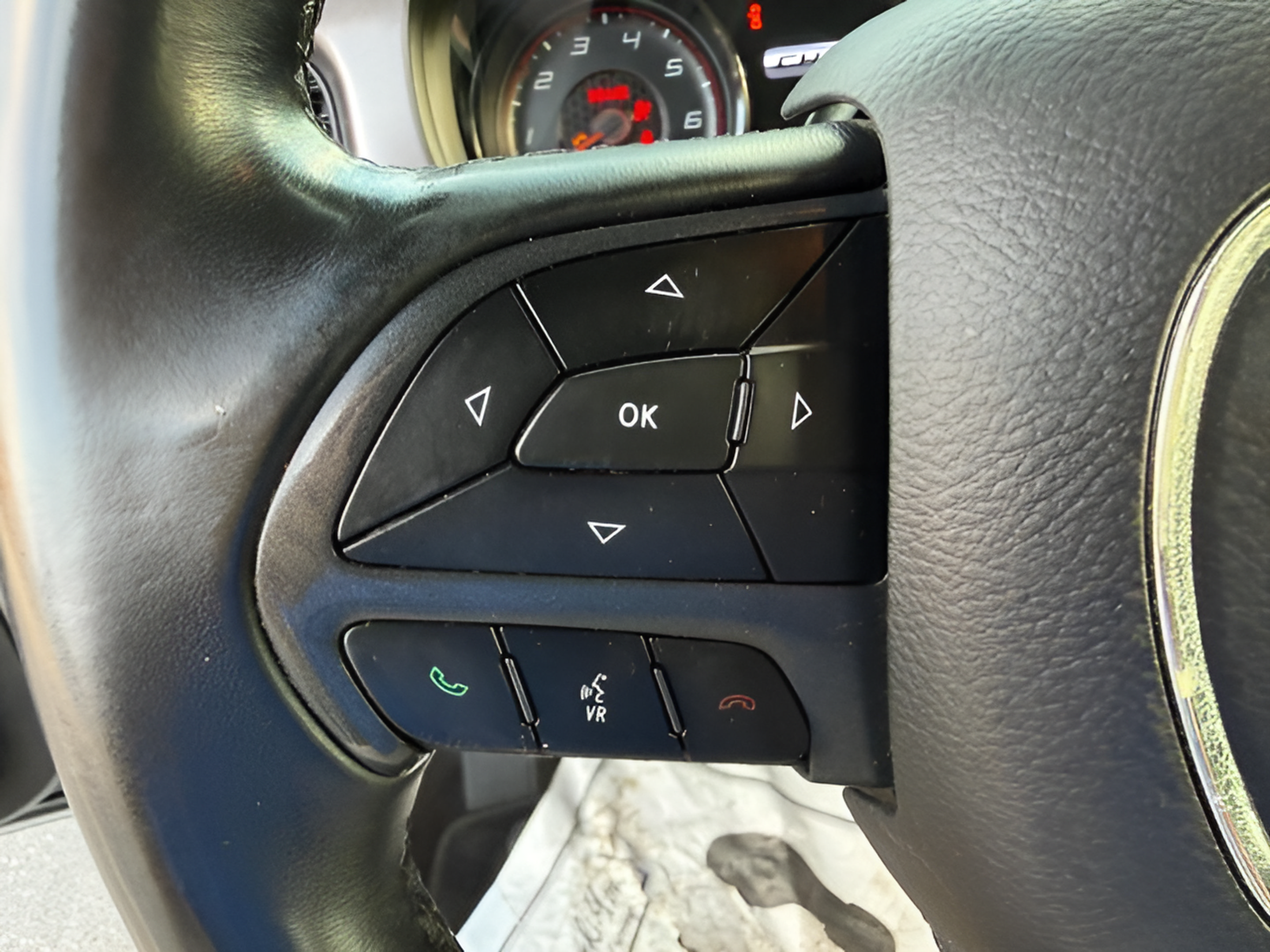 Used 2019 Dodge Charger SXT w/ Blacktop Package RWD image 18
