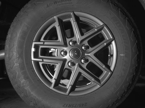 Used 2025 Jeep Wrangler Sport S image 15