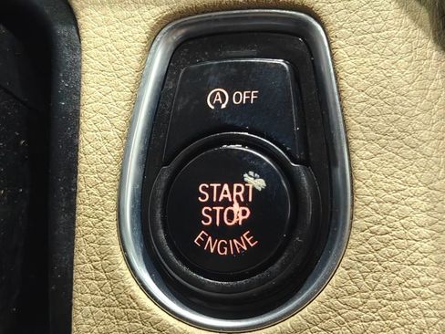 Used 2013 BMW 320i xDrive Sedan AWD/4WD image 11
