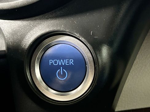 Used 2024 Toyota Sienna XLE FWD image 24