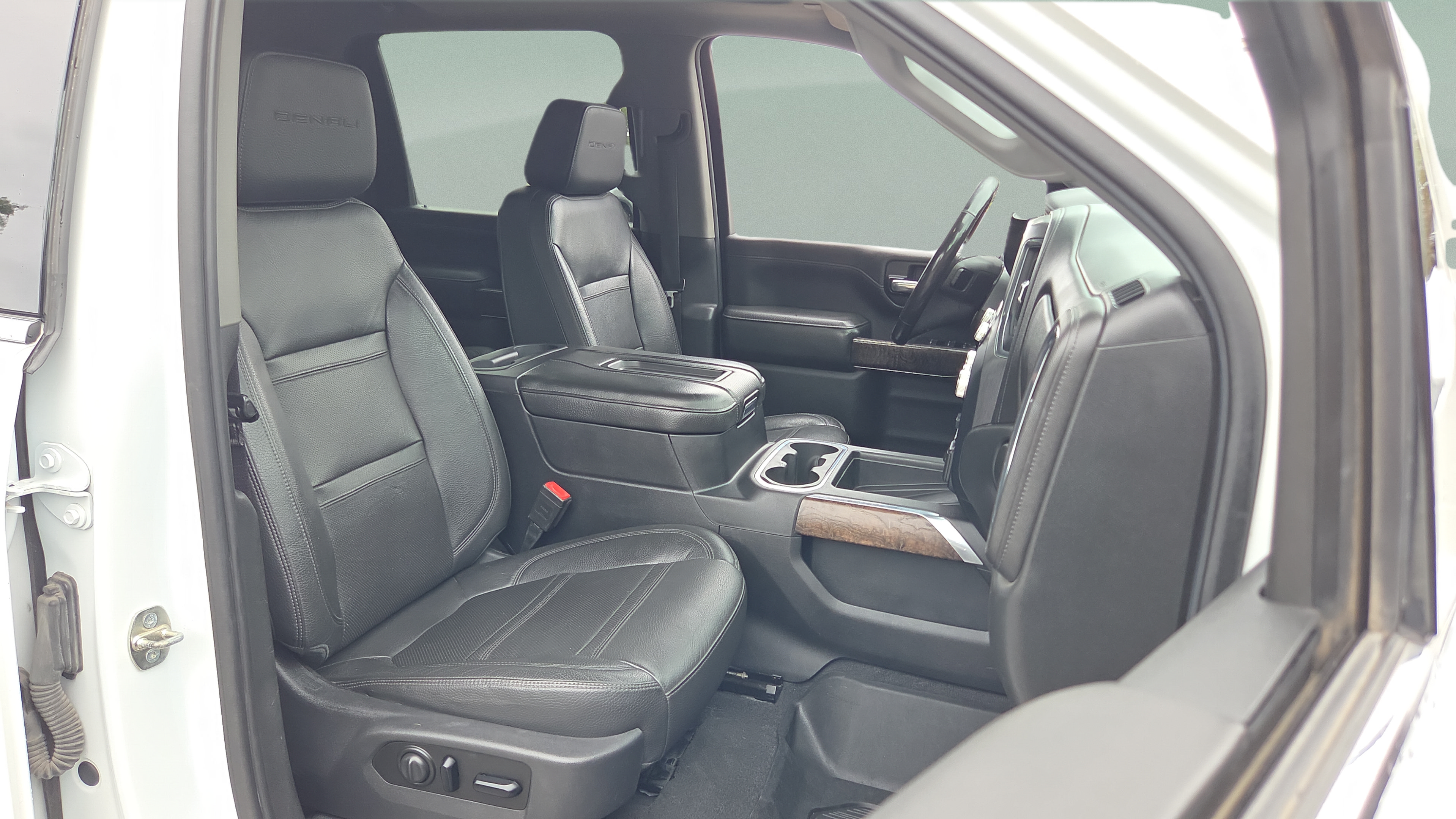 Certified 2020 GMC Sierra 3500 Denali w/ Denali Ultimate Package AWD/4WD image 21