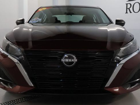 Used 2025 Nissan Altima 2.5 SV AWD/4WD image 2