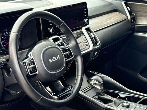 Used 2022 Kia Sorento S AWD/4WD image 19