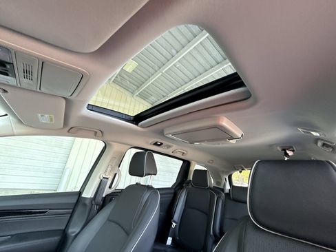 Used 2026 Honda Odyssey Elite image 16
