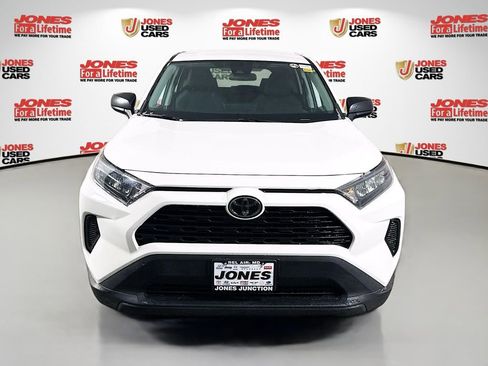 Used 2022 Toyota RAV4 LE image 11