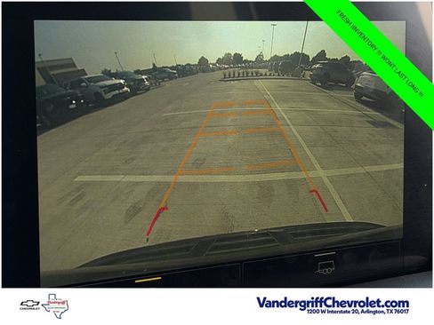 Used 2024 Chevrolet Suburban LT RWD image 18