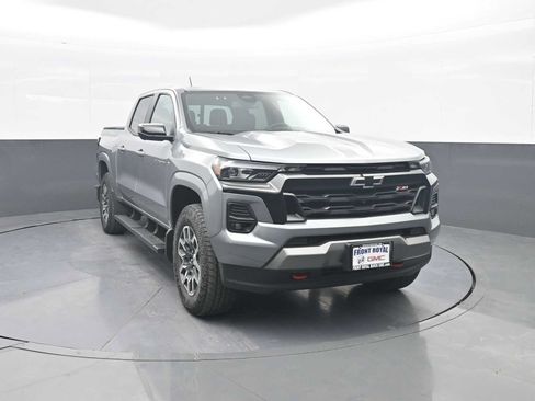 Used 2026 Chevrolet Colorado Z71 w/ Technology Package AWD/4WD image 2