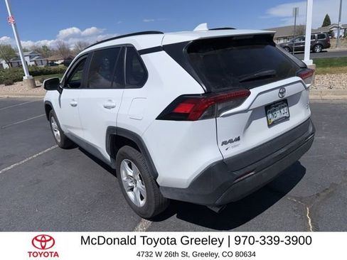 Used 2021 Toyota RAV4 XLE image 6