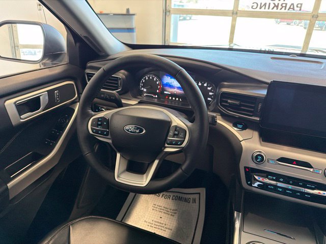Used 2023 Ford Explorer XLT w/ Equipment Group 202A AWD/4WD image 22