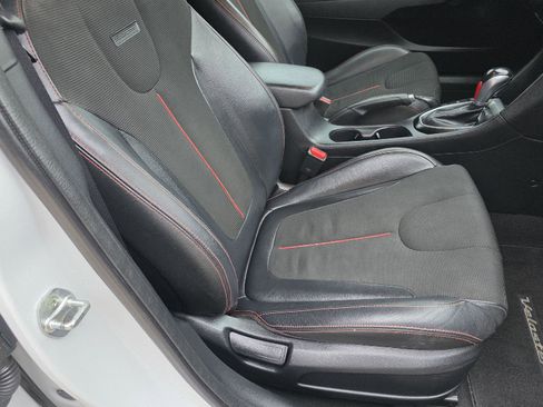 Used 2020 Hyundai Veloster 2.0 Premium image 27