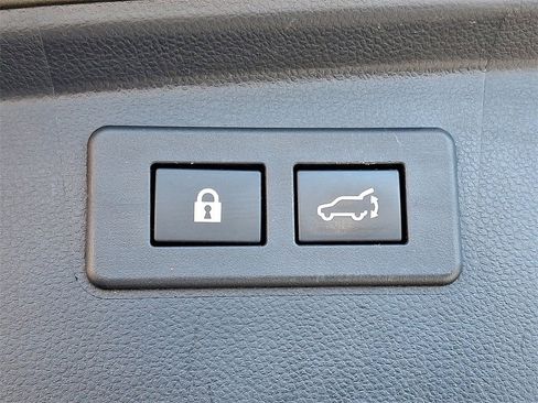 Used 2020 Subaru Outback Premium image 29